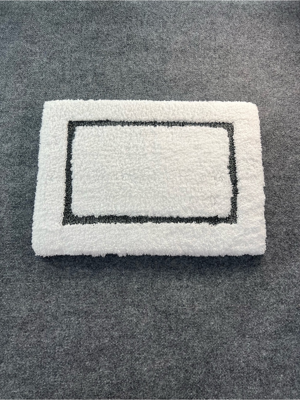Pottery Barn White Gray Plush Memory Foam Bath Rug Mat Size 18x25